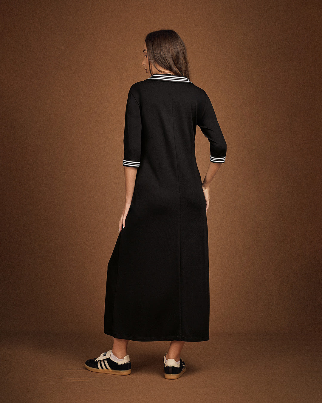 Rochie cu guler contrastant